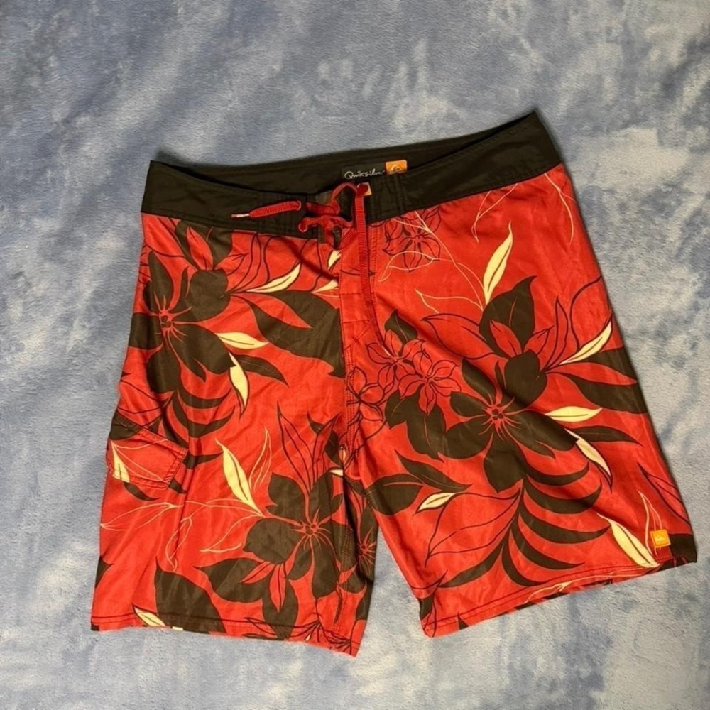 Quiksilver red floral swim shorts men‎ Size 34
